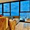 Sky High 3 Beds Apartment