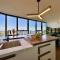 Sky High 3 Beds Apartment
