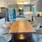 Large Apartment in Surrey Bolivar Heights