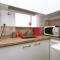 Quarto&Sala a 150m da Praia | U052