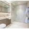 Elegant and Modern Apartments in Canary Wharf right next to Thames - London