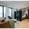 Elegant and Modern Apartments in Canary Wharf right next to Thames - London