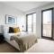 Elegant and Modern Apartments in Canary Wharf right next to Thames - London
