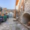 Traditional House with Private Pool - 罗希姆诺