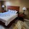 Town House Inn and Suites - Elmwood Park