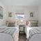 Light Bright Stylish PRIVATE Home - Whitworth