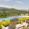 Balmoral House With Pool & Jacuzzi