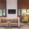 Holiday Inn Express and Suites Surrey, an IHG Hotel - Суррей