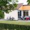 Spacious holiday home with terrace - Zevenhuizen