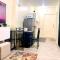 2 Bedroom Condo with Queen bed, Swimming Pool, free Netflix and Wifi