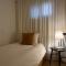 Stay Midcentury - Seul
