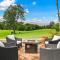 Coral Hale 5br 3ba Luxury Home, AC, Hot Tub and Stunning Views