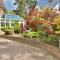 Golf Course View - Large Four Bed Home with Garden and Parking - New Forest and Beach Links - Ferndown