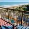 Azure Bliss Oceanfront Condo Sleeps 6 - ميرتل بيتش