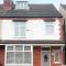 Lovely 5BR Home in Manchester. Close to the City - Манчестер