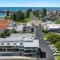 Pilotage 3 - Lighthouse Views, Yamba Waves & Holiday Days - Holiday Yamba