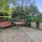 Perfect 2-Bed Inner-City Home with Pool & BBQ Area