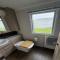 Lovely 2-Bed Caravan in Prestonpans - Longniddry