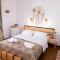 Onar Syros - Rustic Rooms