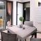 Luxury Stay at Mackenzie Beach with Private Parking and Balcony