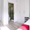 Luxury Stay at Mackenzie Beach with Private Parking and Balcony