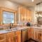 Modern 3bd cabin in Edgewater