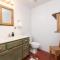 Renovated Lodge - Room 3 with pool access