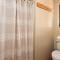 Renovated Lodge - Room 2 with pool access - Joshua Tree
