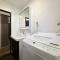 Earls Court - Apt for 14 Ppl Great Location In a Quiet Area - Kami-Nagarekavacsó