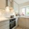 Delightful CENTRAL Duplex - 2 Mins To Station