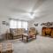 3 bed 2 bath with office room-with futon bed on Weiss Lake - with community ramp & dock