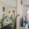 Pretty Studio in Old Town by Rent All Como