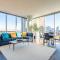 3BR Luxury Glass Apartment With Views Pool & Gym - شيكاغو