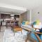 2BR Premium Downtown Suite
