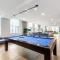 2BR Luxury Apartment Rooftop Pool & Gym - Baltimore
