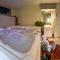 Gîte Bleuet, petit LOFT 2 à 6 personnes, avec salle de jeux et SPA dans la résidence