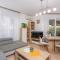Lovely Apartment In Vantacici