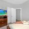 Roomy Town Home, Mickey-Themed Bedroom! #4BV550