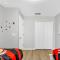Roomy Town Home, Mickey-Themed Bedroom! #4BV550