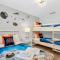 Roomy Town Home, Mickey-Themed Bedroom! #4BV550