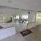 Apartamento em Pitangueiras com 3 suítes - غوارويا