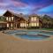 Rustic Cabin Mansion - Hot tub Gym Cinema Pool - McKinney