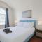 The Blue Holly - Bright & Spacious with a Pool