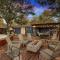 Vibrant House w Great Backyard Pool and Jacuzzi