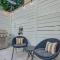 High End In The Center - Mins to Downtown w Pool - Х'юстон