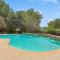 Colonial Style Retreat ft Pool Cinema jacuzzi - Saginaw