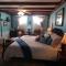 2 River Road Inn & Cottages