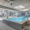 Linea Luxury Living with Indoor Pool and Rooftop Views in The Loop - Chicago