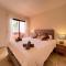 Modern 2 Bedroom Beachside Apartment NR72