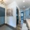 Stylish 2BD Condo - Walk to Palisades!